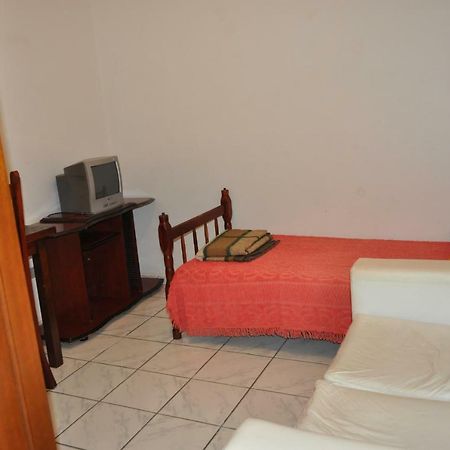 Hospedagem Centro Champagnat Londrina Exterior photo
